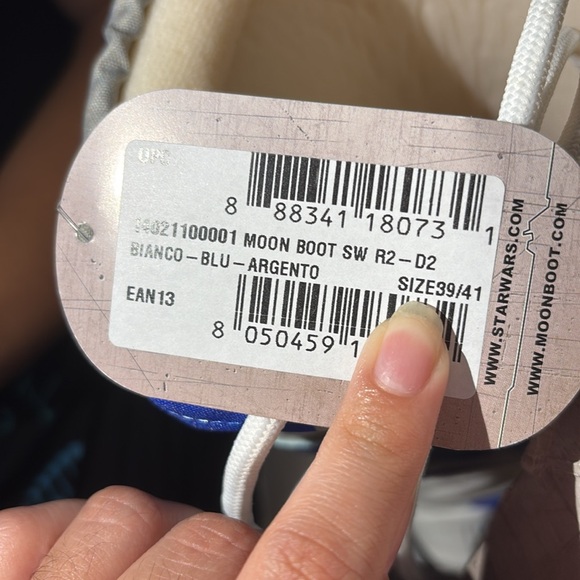 Star Wars limited edition moon boots - Picture 7 of 8